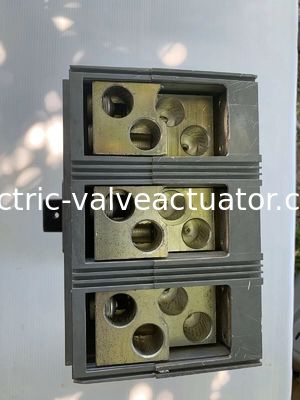 Un buon prezzo. AMP 3 PALO DELL'INTERRUTTORE 1200 DI WESTINGHOUSE HNC31200F 600 VCA in linea