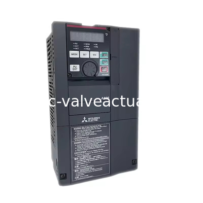Un buon prezzo. Nuovo marchio originale Mitsubishi FR-A800 Invertitore a frequenza variabile FR-A840-00620-2-60 22KW in linea